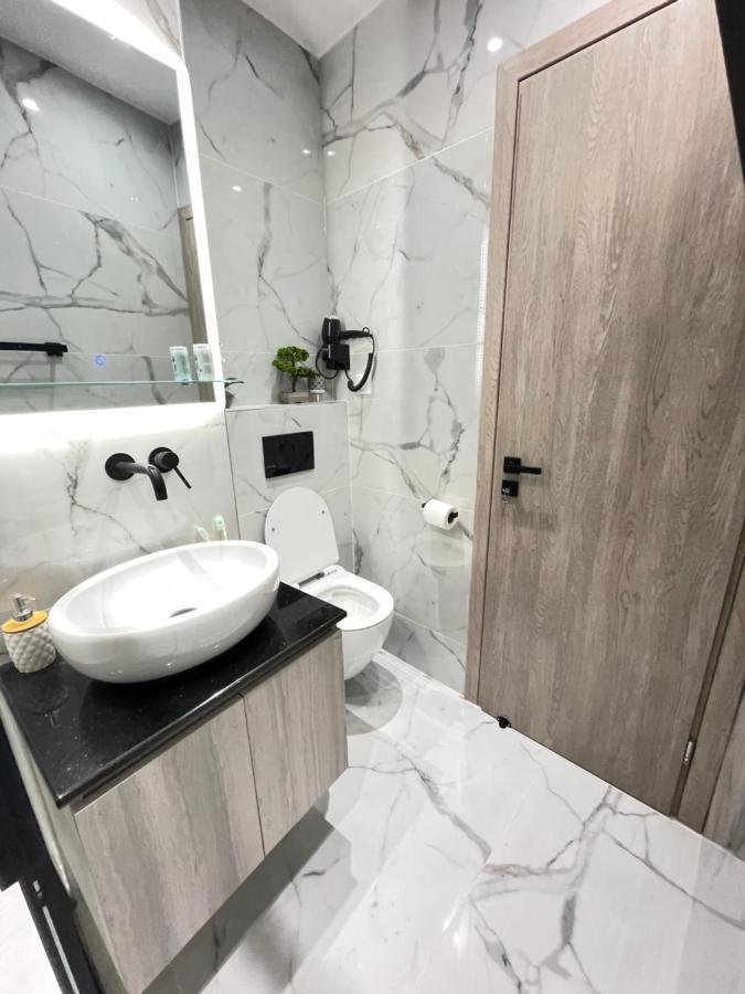 Zeos Finest Jacuzzi Suite Athens Ngoại thất bức ảnh