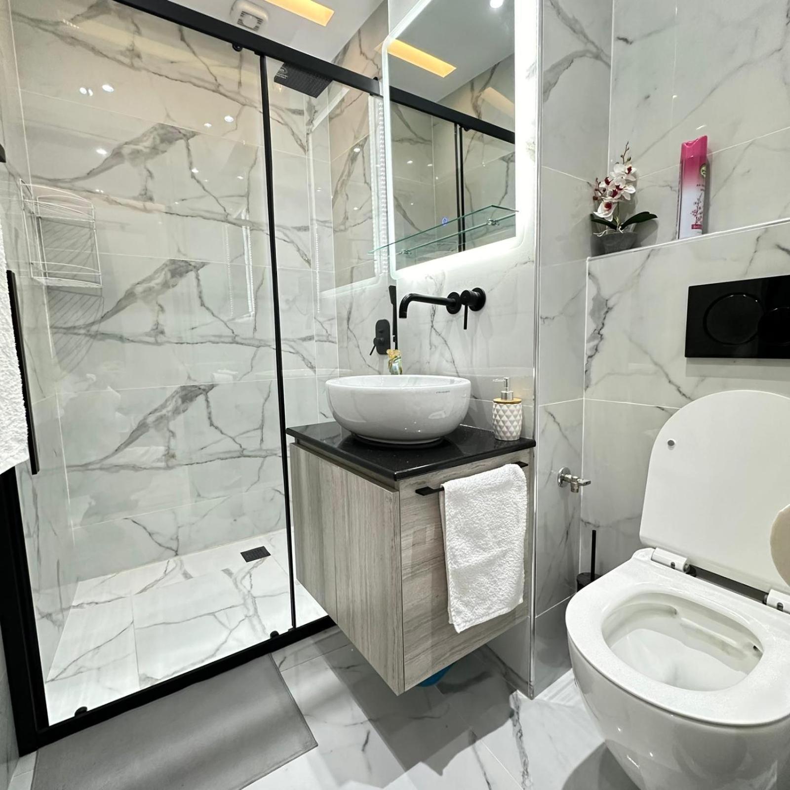 Zeos Finest Jacuzzi Suite Athens Ngoại thất bức ảnh